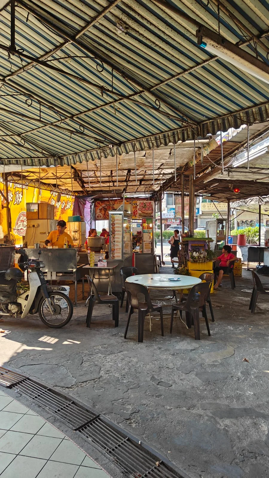328 Char Koay Teow — interior