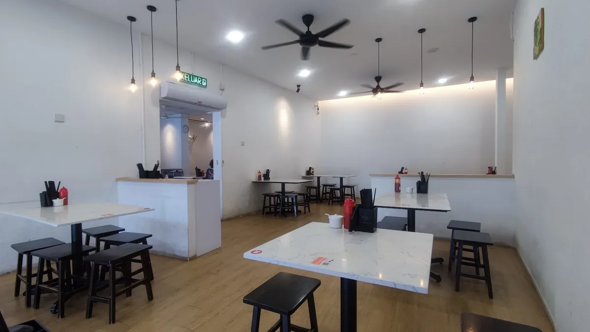 Ah Kok Hokkien Mee — interior