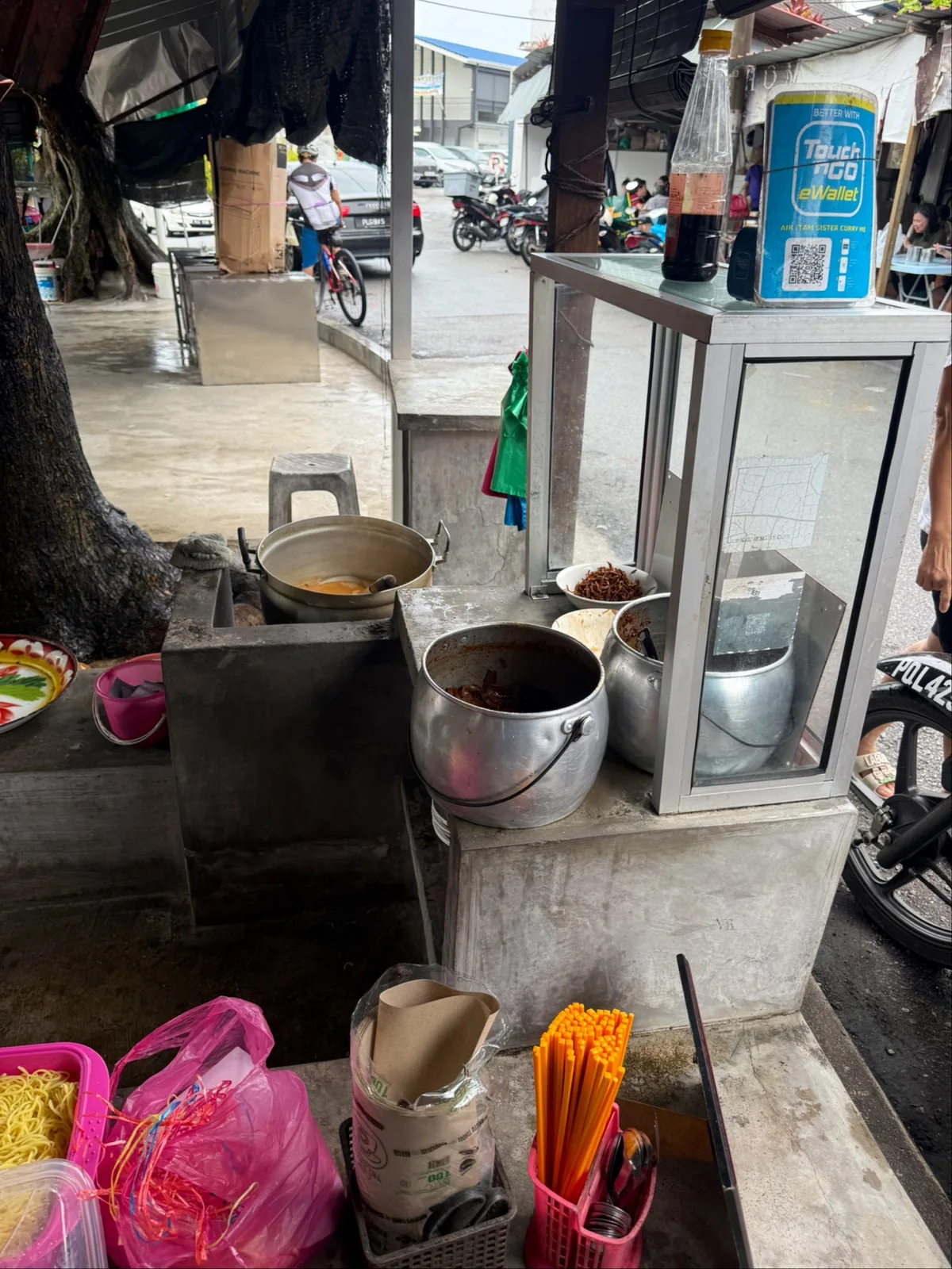 Air Itam Sisters Curry Mee — interior