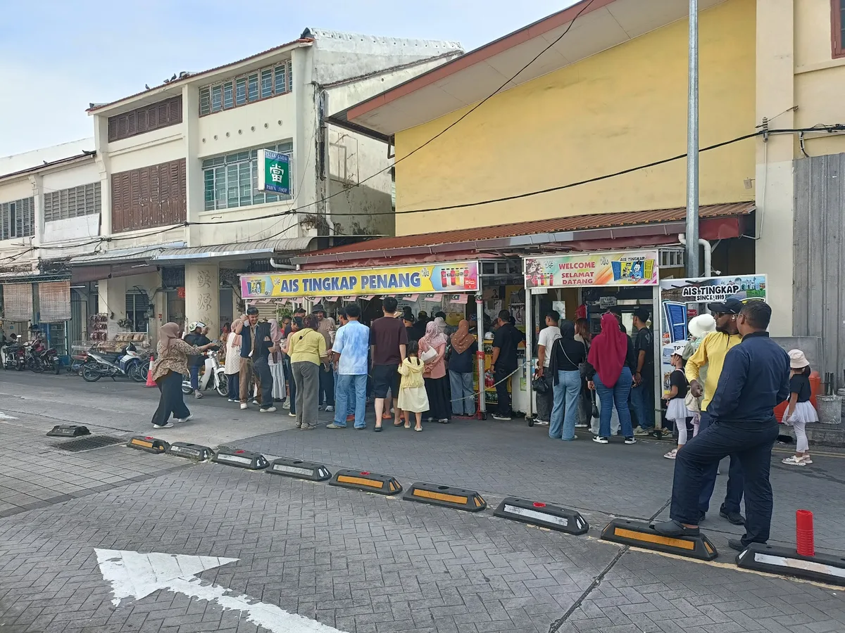 Ais Tingkap — storefront