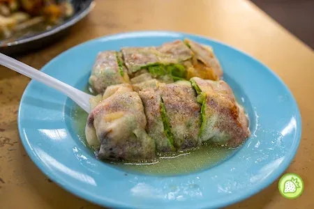 Batu Lanchang Food Stalls Complex Popiah — signature dish