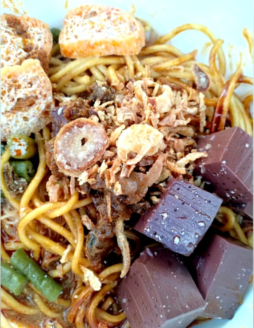 BM Kochabi Curry Mee — signature dish