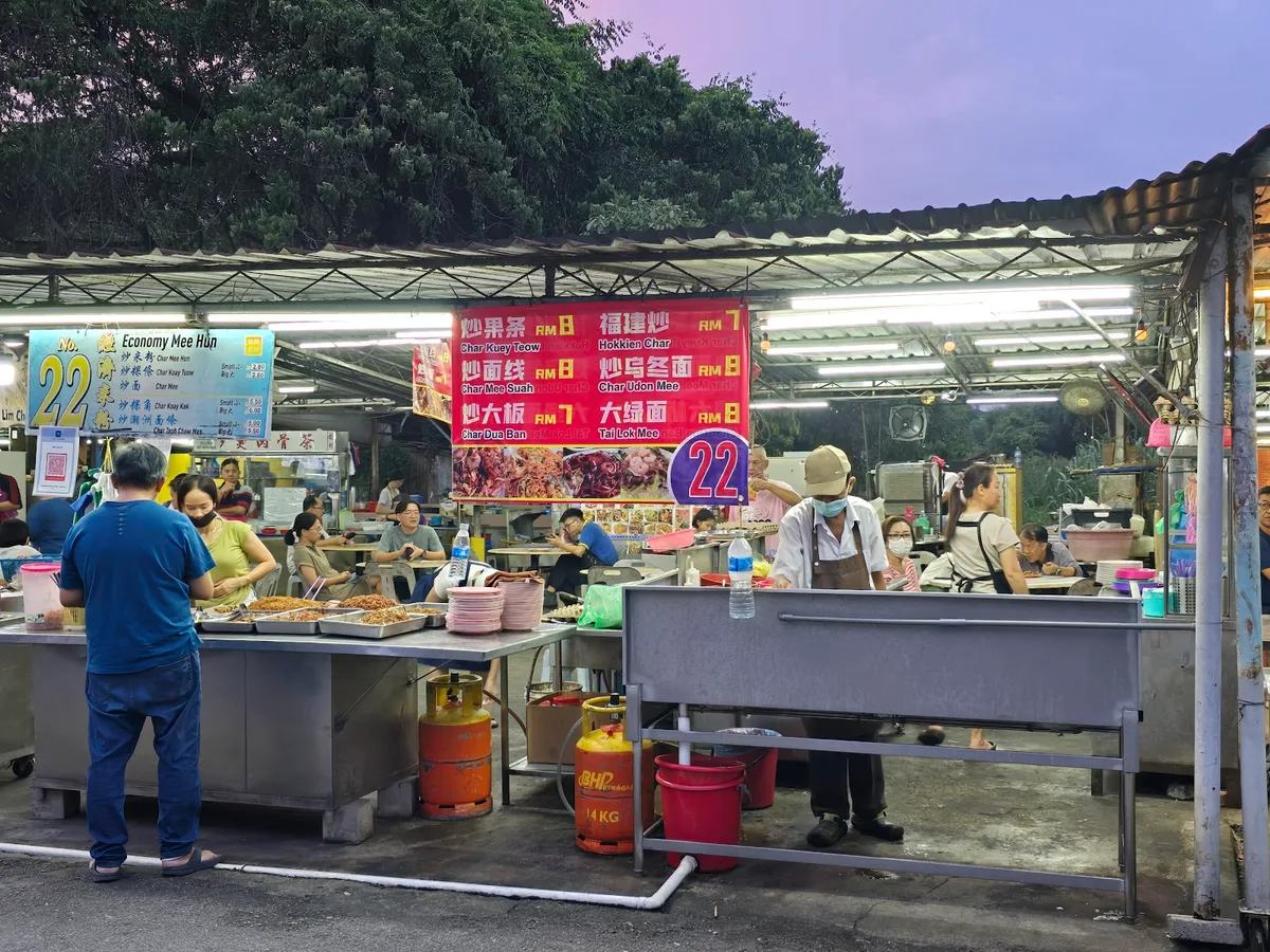 Chai Leng Park Food Court Oyster Omelette — interior