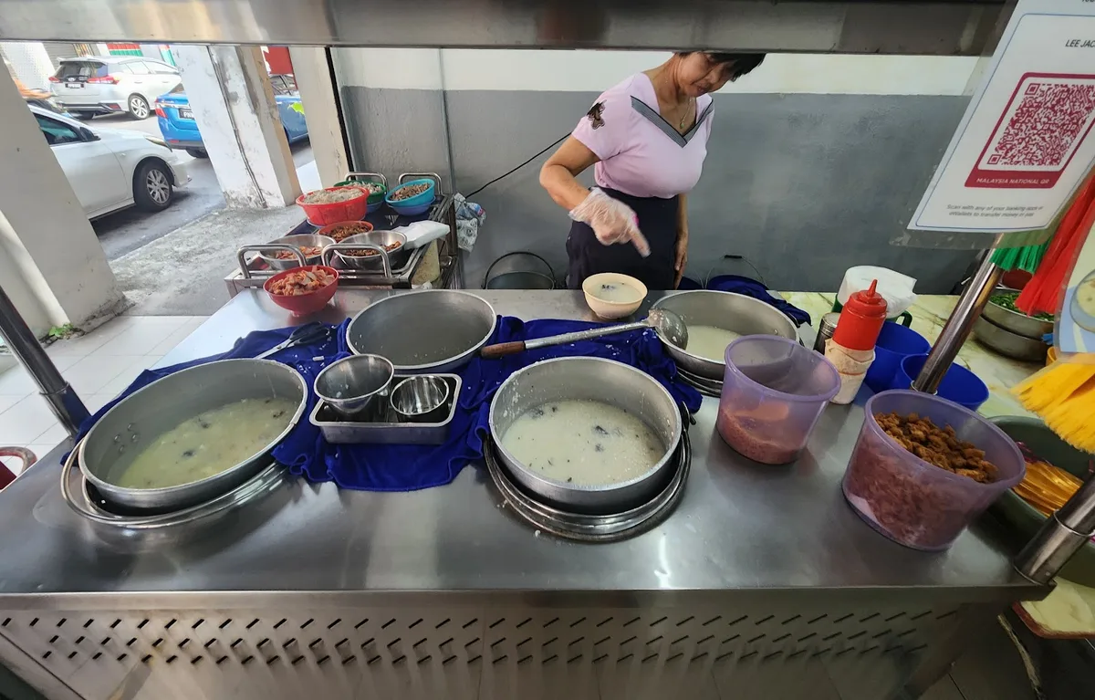 Chok Kee Porridge Cafe — interior