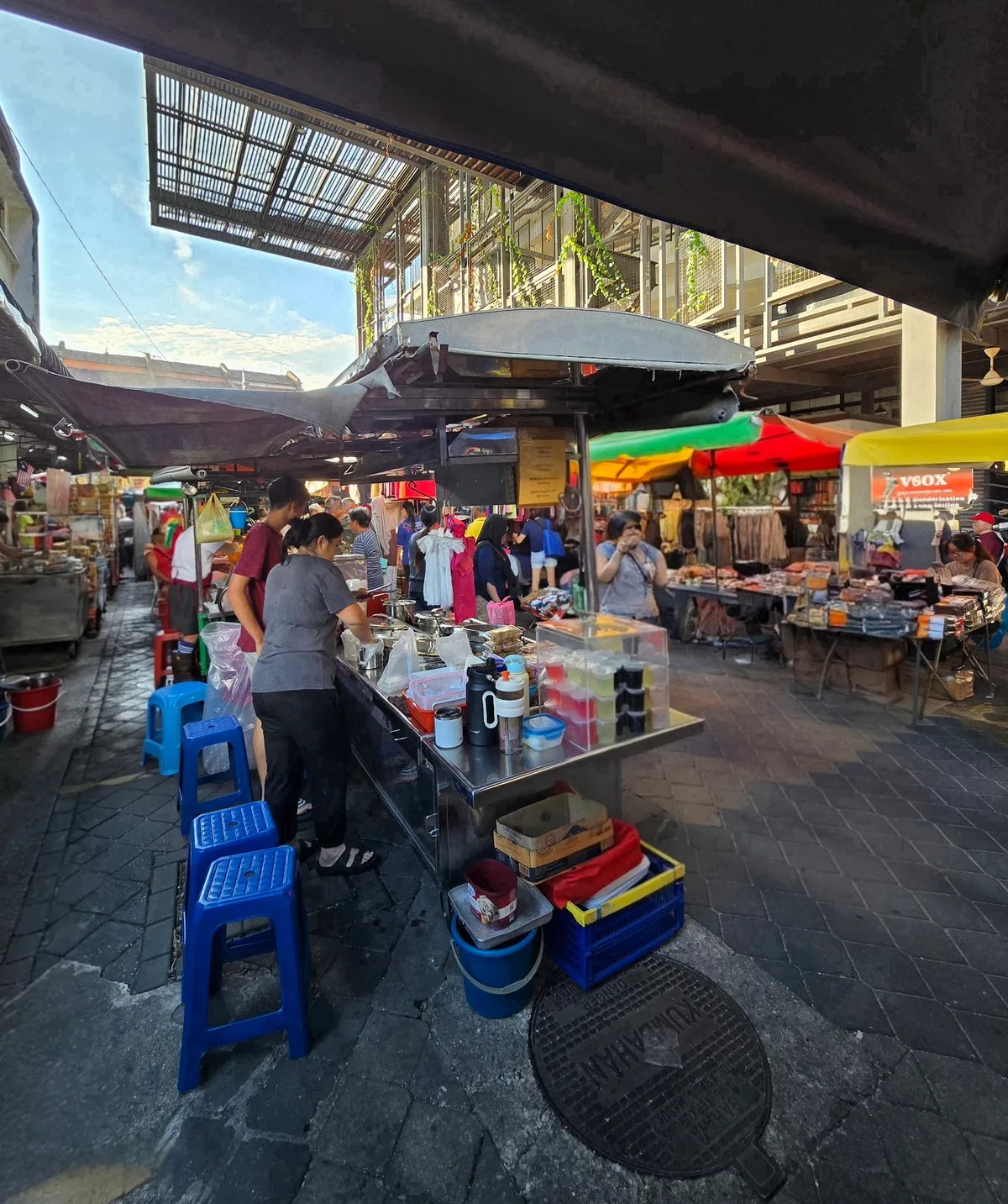 Chowrasta Market Kochabi Pork Intestine Porridge — interior