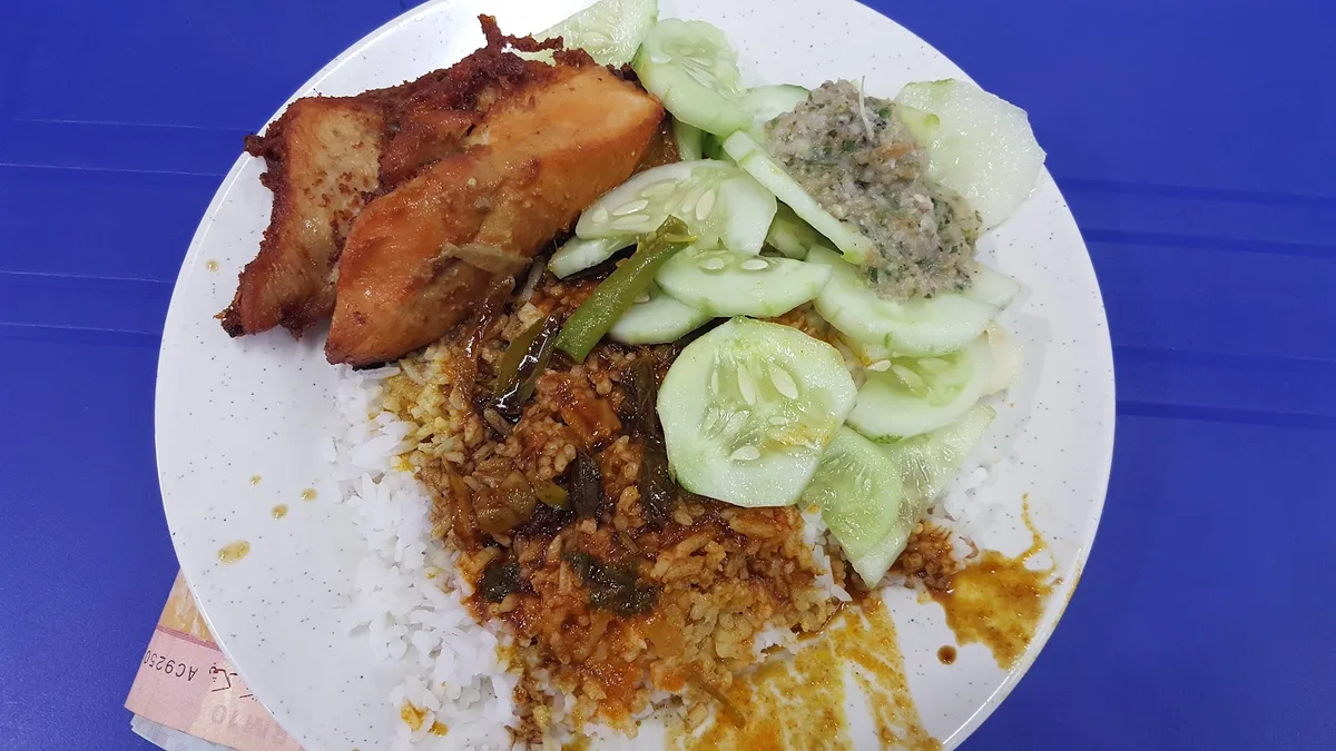 Nasi Kandar Deen Maju — signature dish