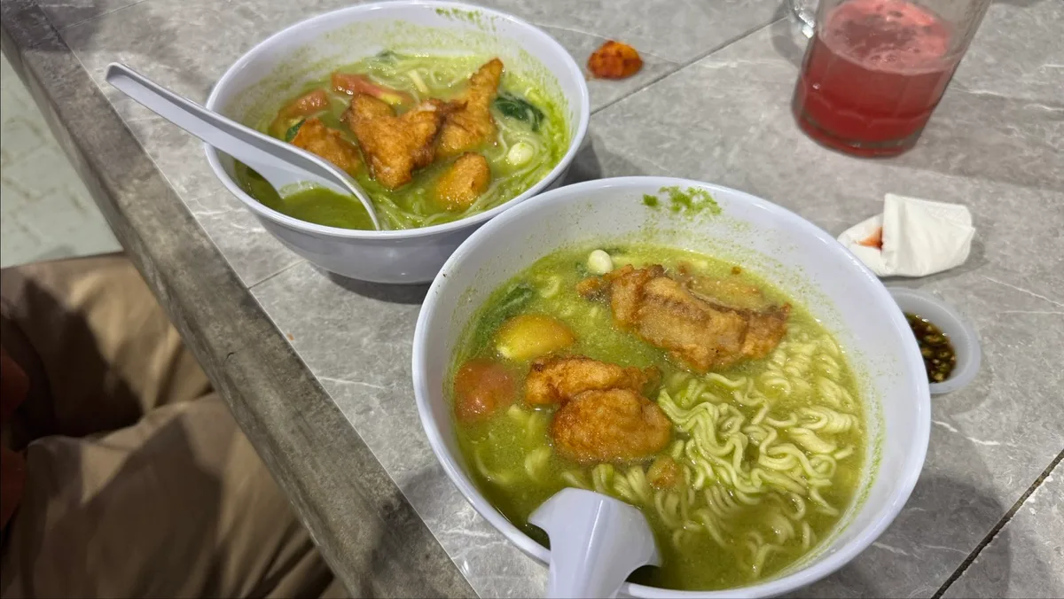 Ghee Lian Green Tomyam — signature dish