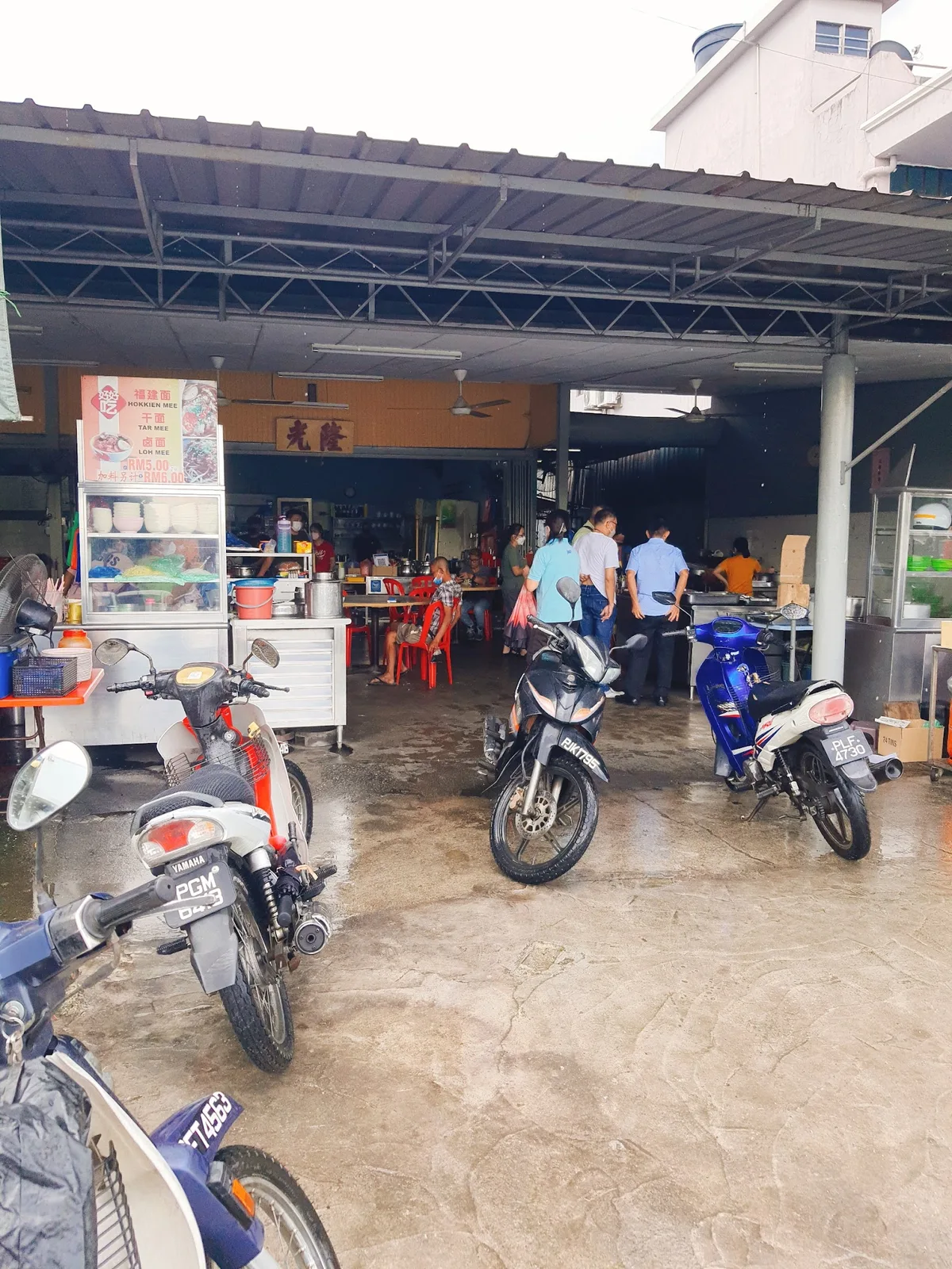 Famous Fish Head Curry @ Guang Long Coffee Shop — storefront