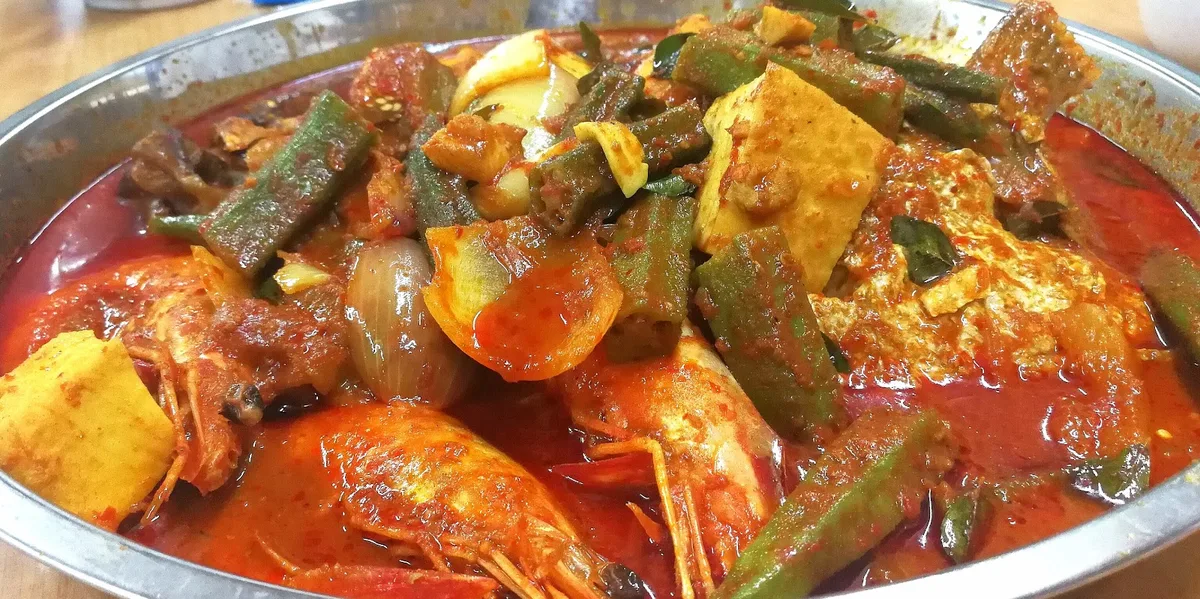 Famous Fish Head Curry @ Guang Long Coffee Shop — signature dish