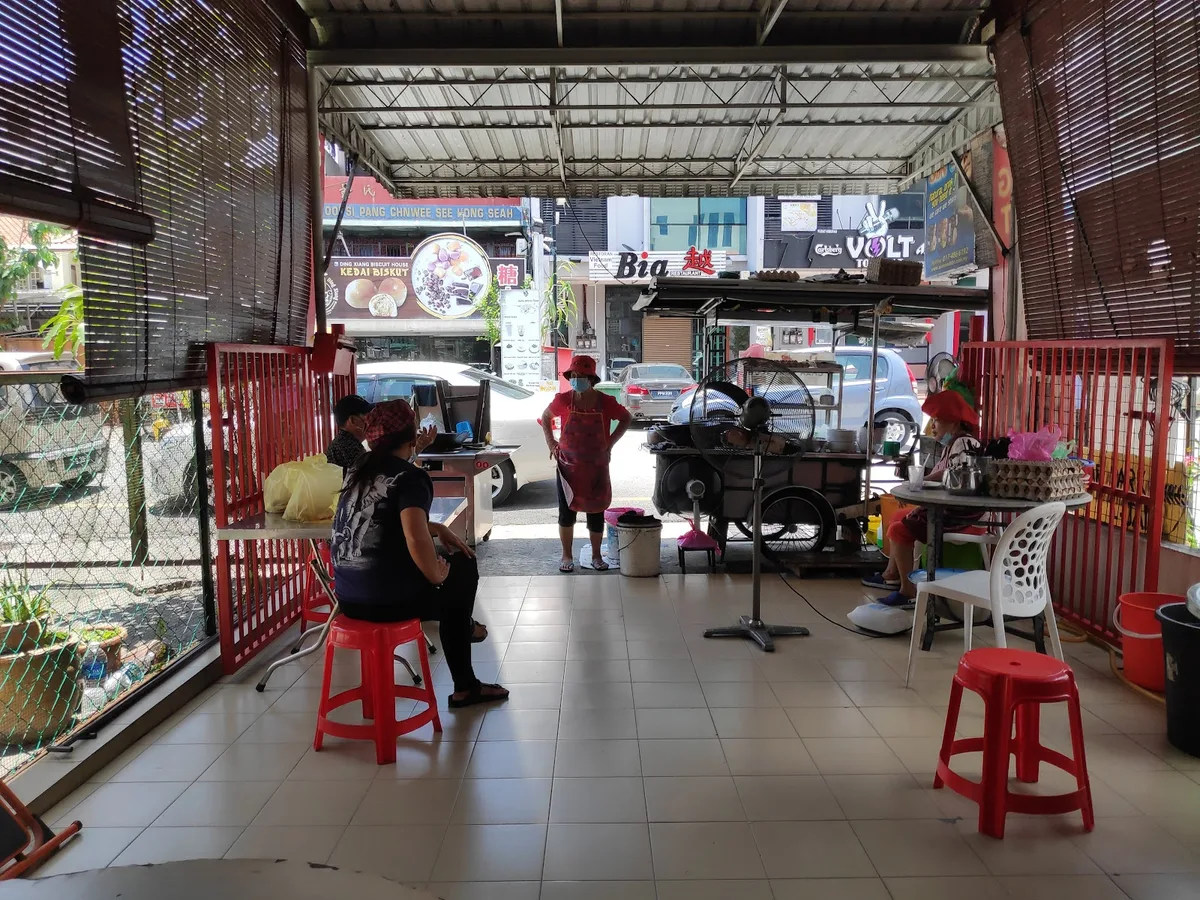 Heng Huat Kafe Oh Chien — interior
