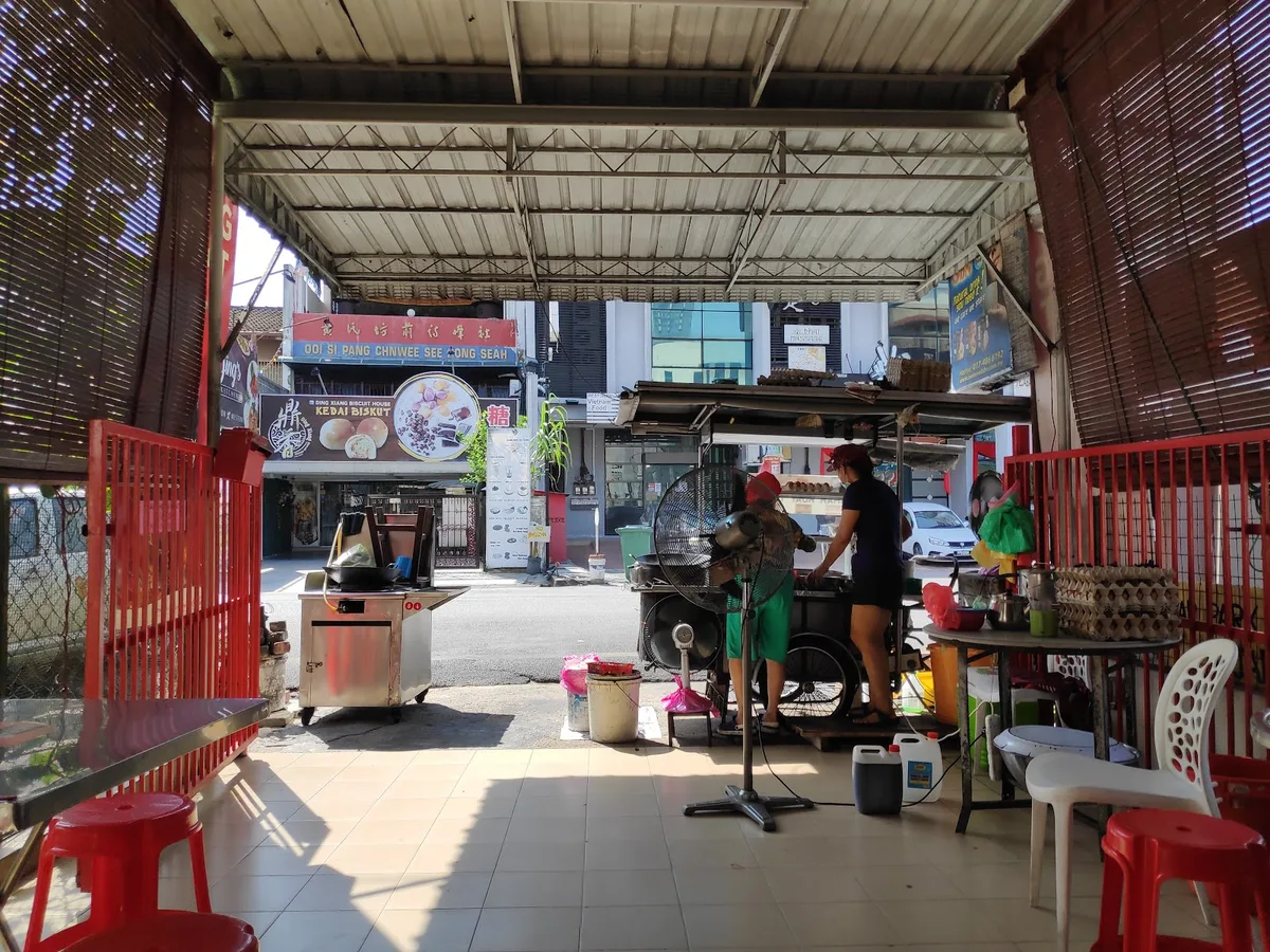Heng Huat Kafe Oh Chien — interior