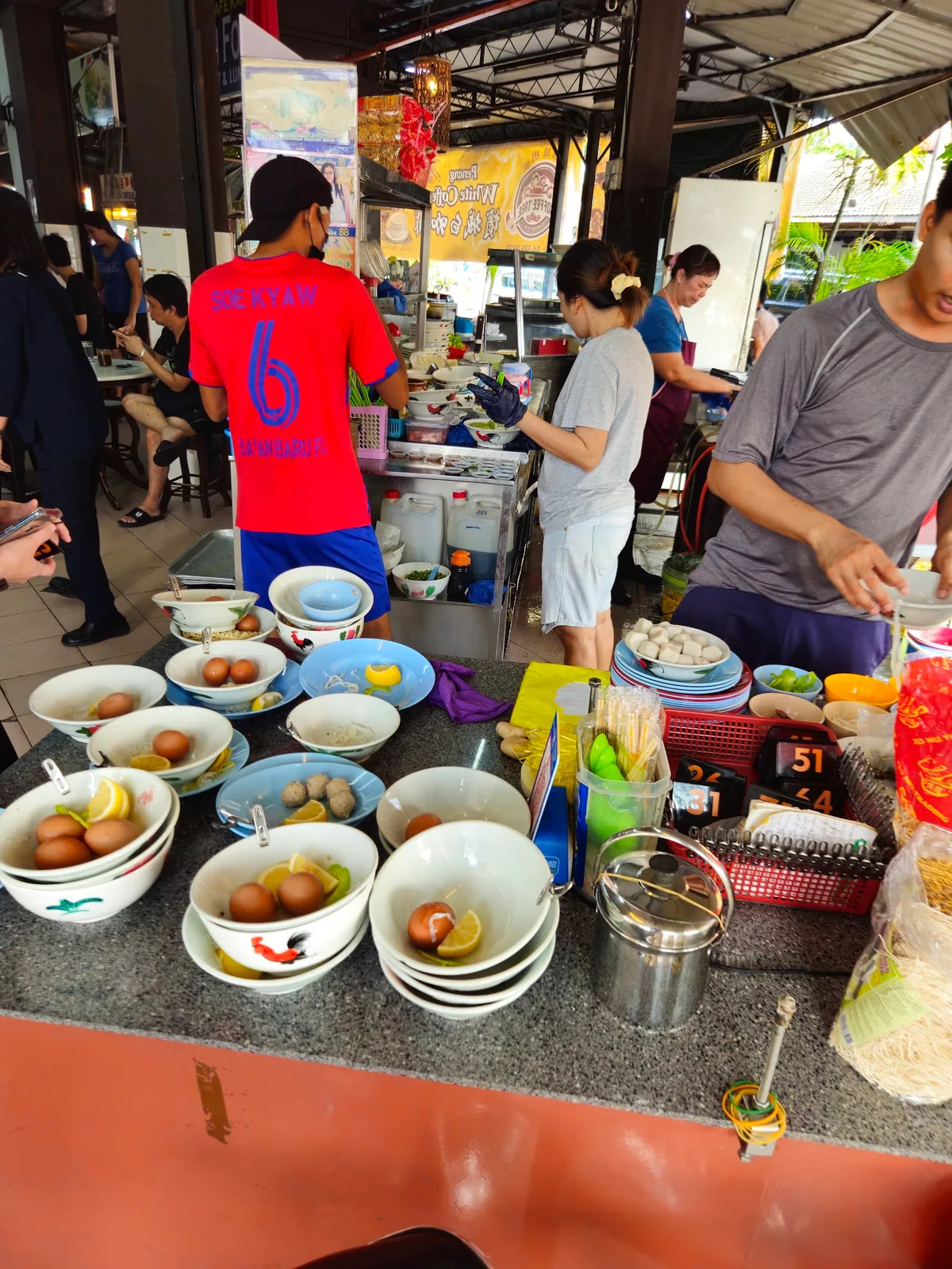 Heng Kee Lemon Koay Teow Soup — interior