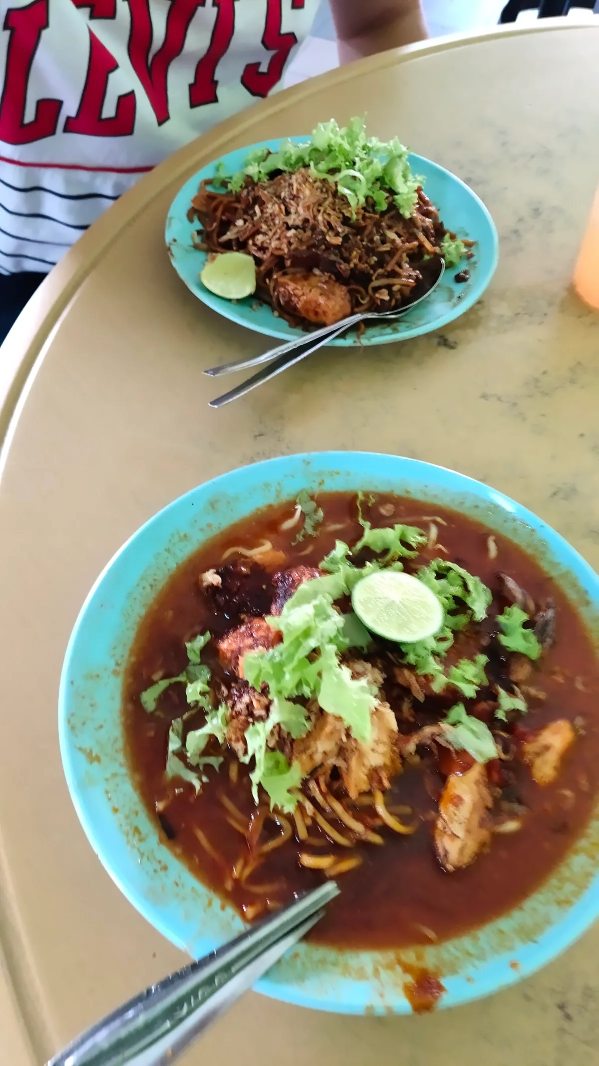 Hussain Mee Goreng & Mee Rebus — signature dish
