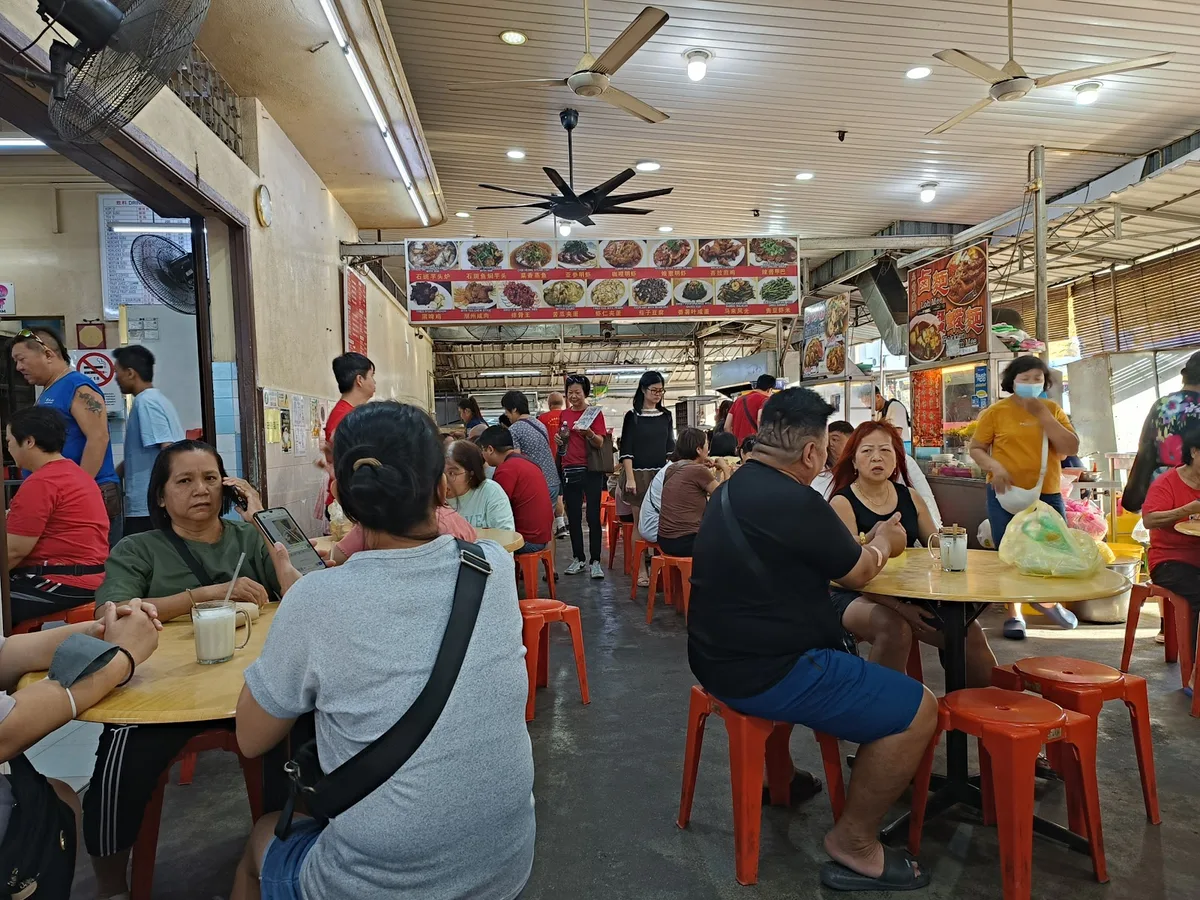 Jelutong Hokkien Mee — interior