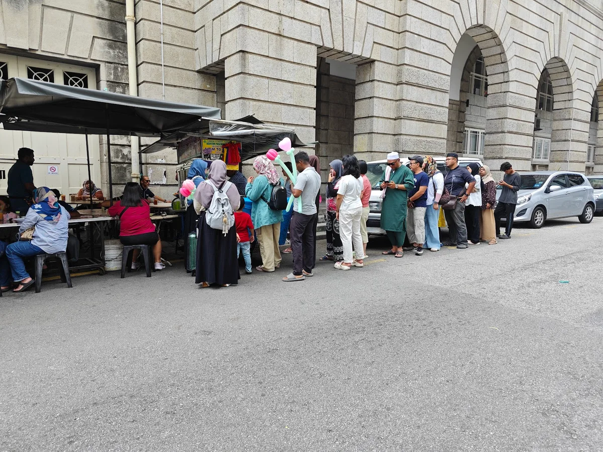 Kareem Pasembur Rojak — storefront
