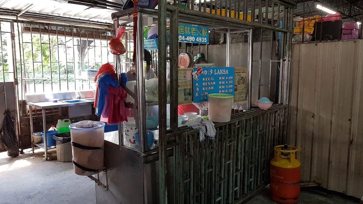 Laksa Kilang Lama — interior