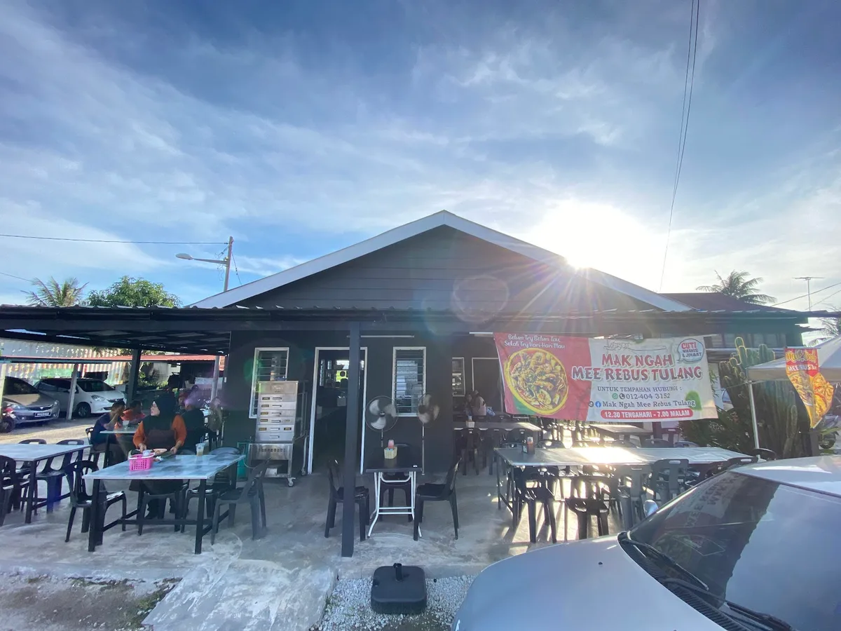 Mak Ngah Mee Rebus Tulang — storefront