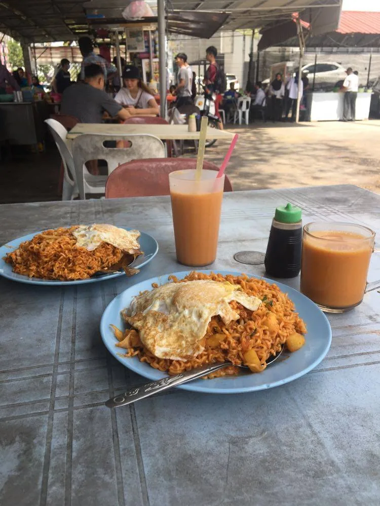 Mamu Maggi Goreng — signature dish