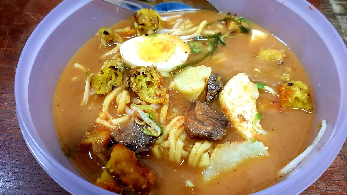 Mee Rebus Anuar — signature dish