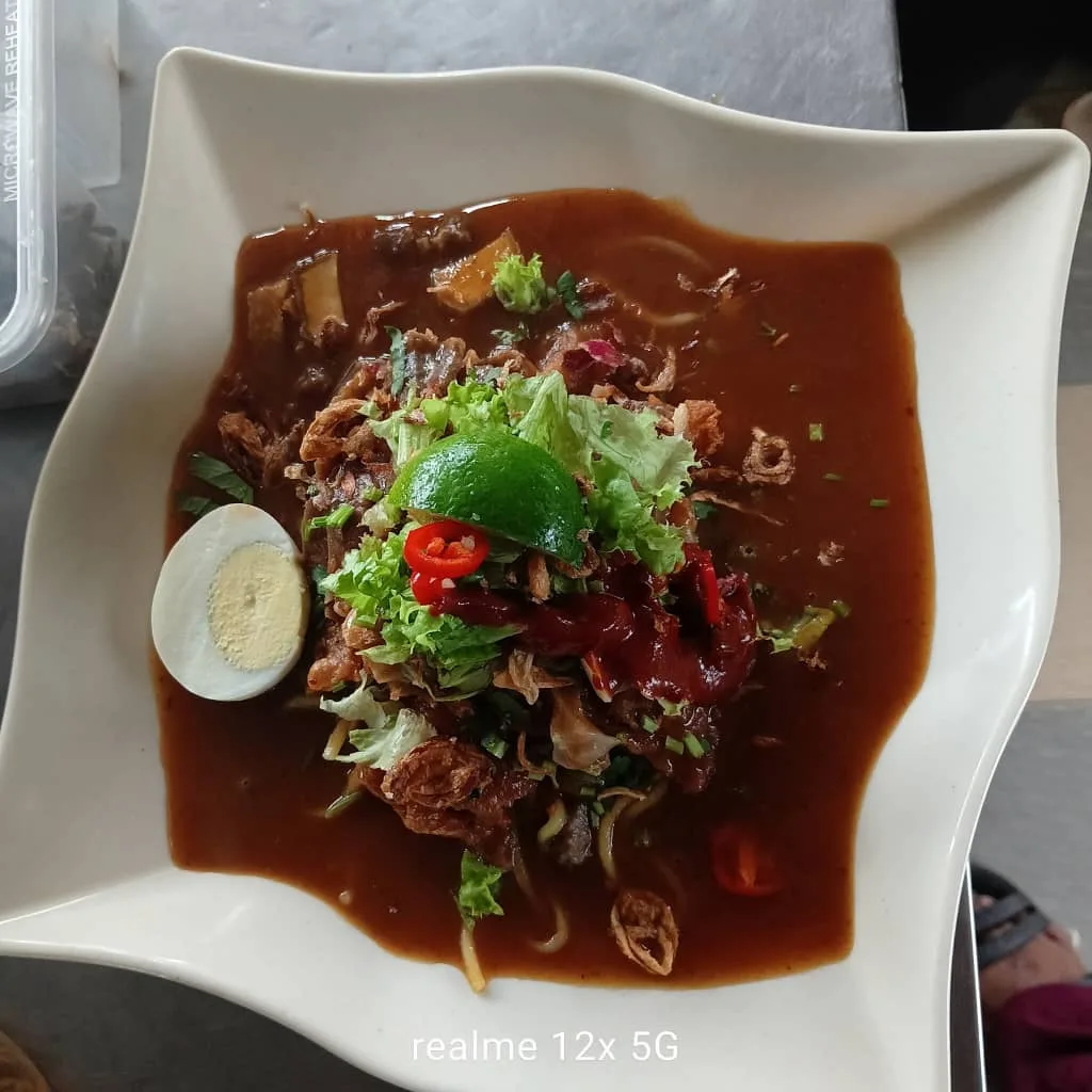 Mee Rebus Mak Long — signature dish