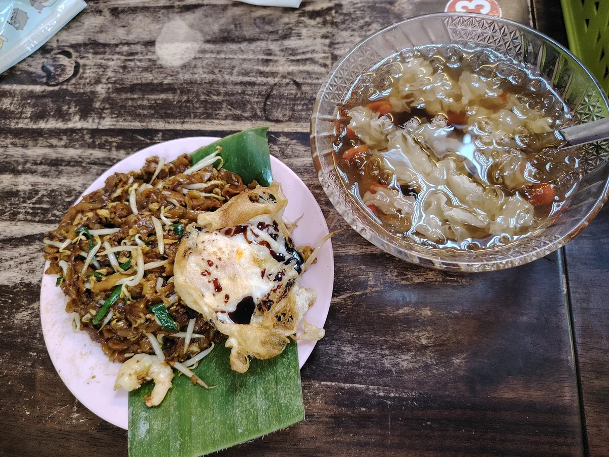 Ming Qing Charcoal Duck Egg Char Koay Teow — signature dish