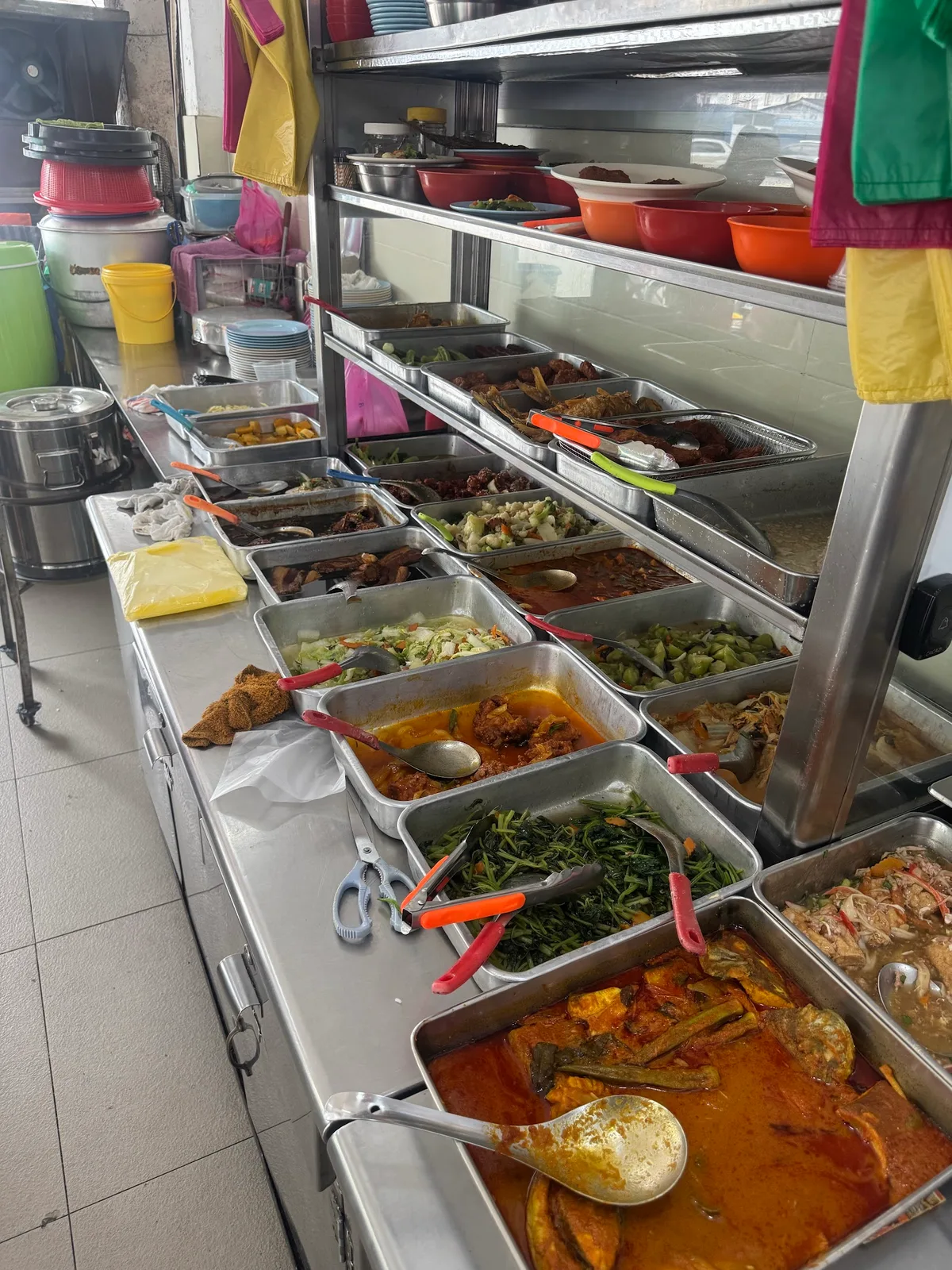 Mohamad Raffee Nasi Kandar — interior