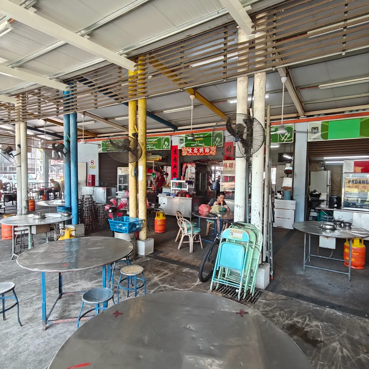 Padang Brown Kuih Stall — interior