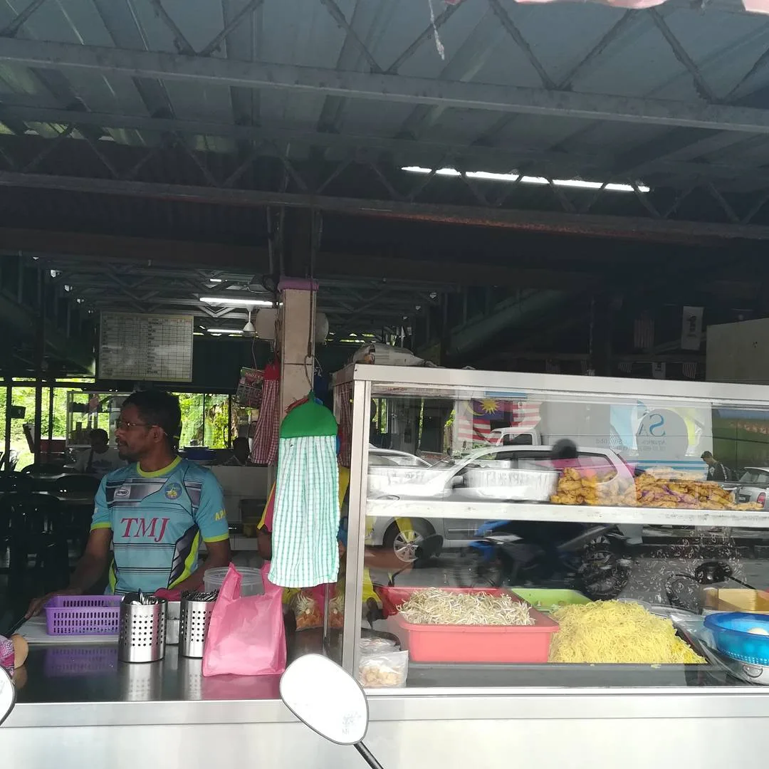 Pak Mid Mee Rebus & Pasembur — signature dish