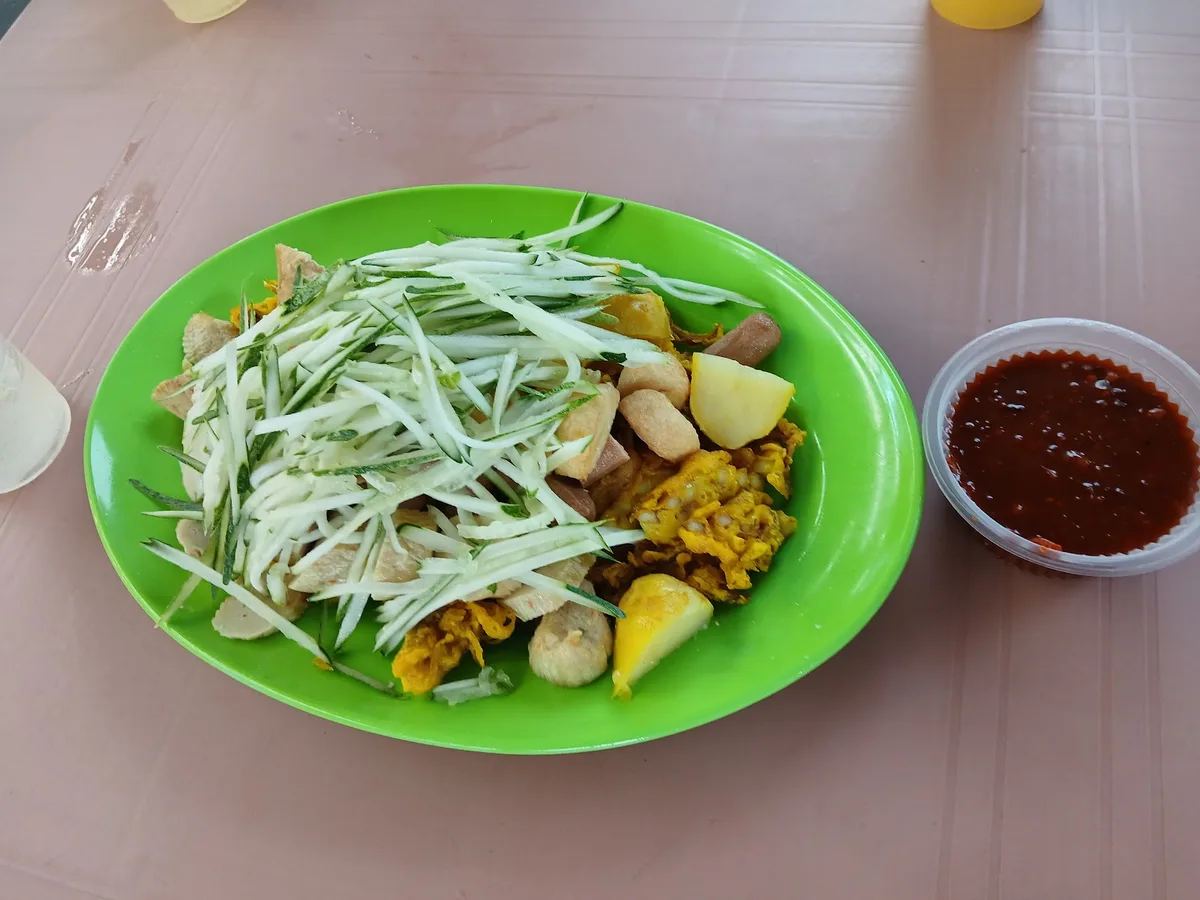 Pasembur Menari — signature dish