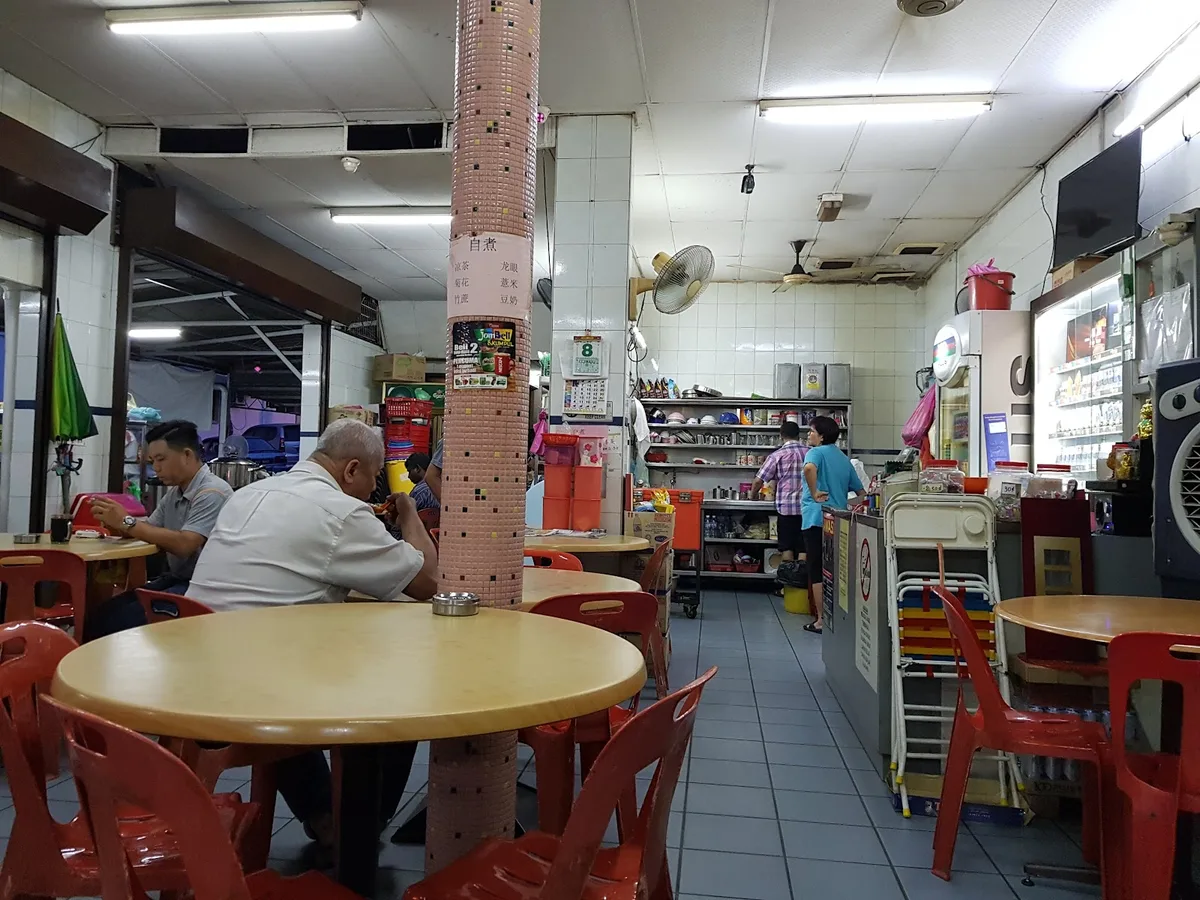 Paya Terubong Nasi Lemak — interior
