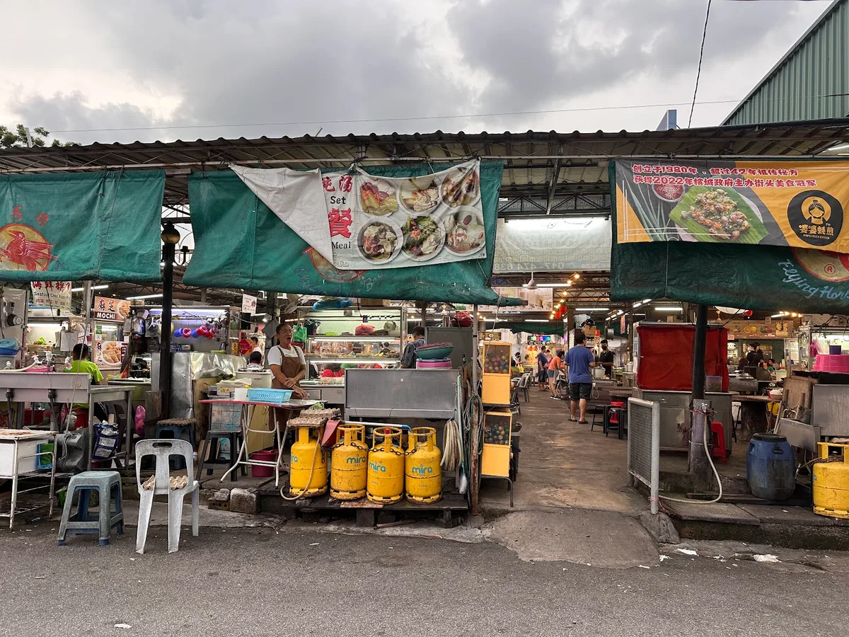 Raja Uda Food Court Oyster Omelette — storefront