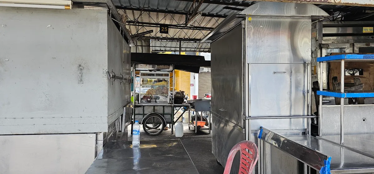 Rasheed Mee Goreng — interior