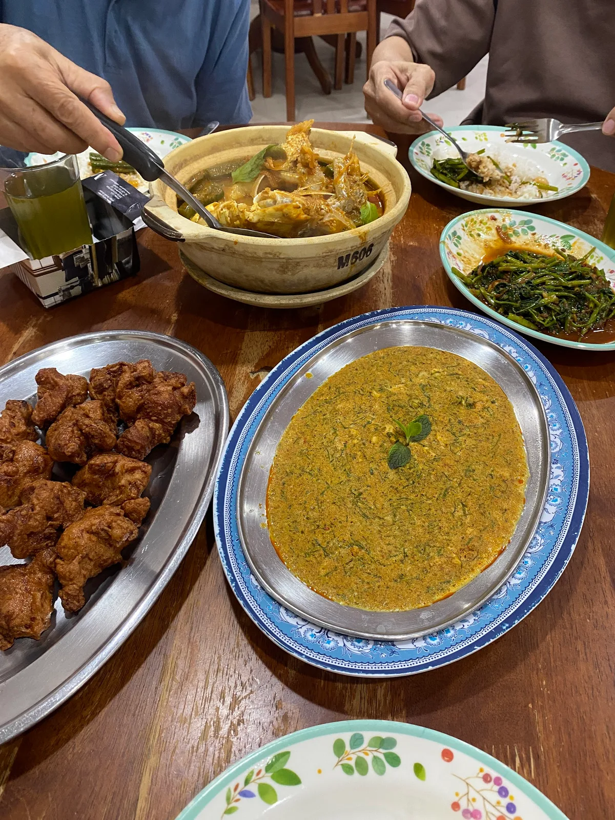 Restoran 77 Famous Curry Fish Head — signature dish