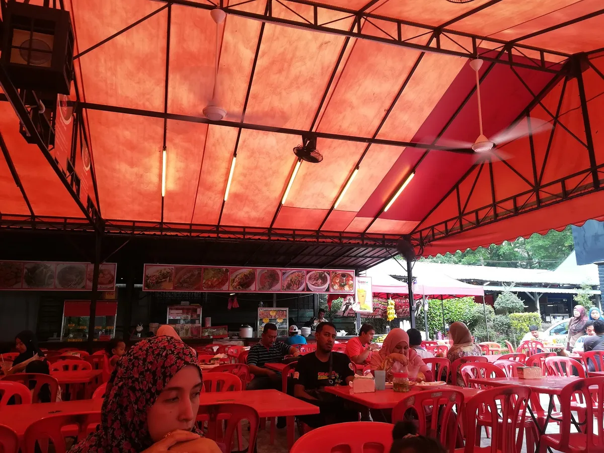 Sany Char Koay Teow — interior