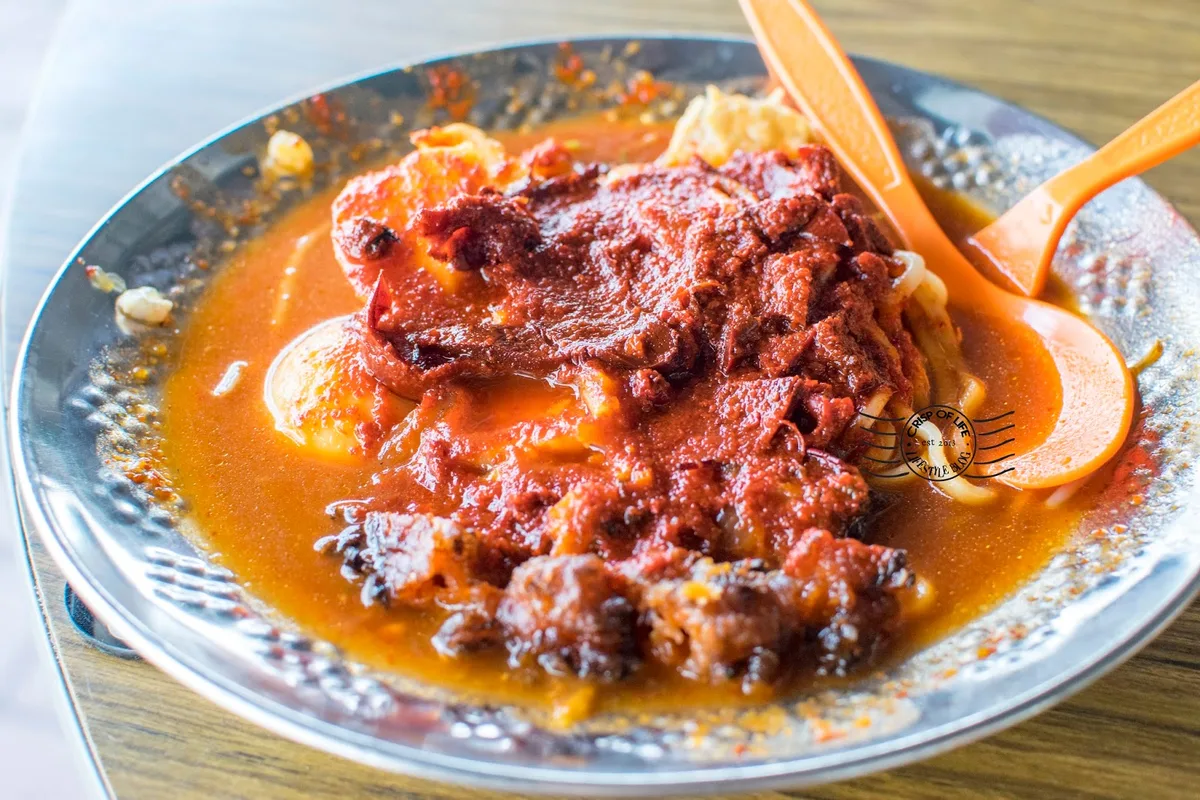 Seeni Mee Sotong (Sri Weld Food Court) — signature dish